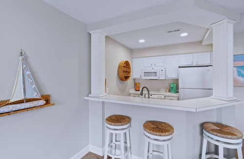 Sunset Beach Condo | 510 One bedroom beach/golf condo with indoor/outdoor pools and 3 1/2 Miles to Sunset Beach