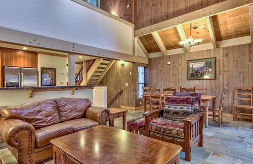 South Lake Tahoe House | 511 Pine Grove