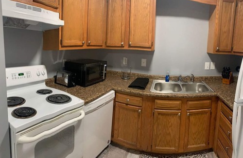 Lindenwald House | 5145 Porsche · Newly Remodeled 2 BDRM Ranch- Attached Home