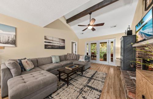 Tarpon Pond House | 515 Tarpon Pond Cottage
