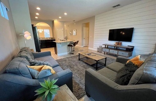 Sunridge Woods House | 5180 Spectacular 5bd4ba- private Pool&SPA