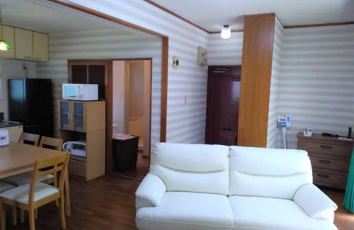 Ota-Kami Machi Apartment | 52 JapaneseWesternstyle room LDK Cleaning 1 - New 52m2 JapaneseWestern style room LDK 3 nights discount Free cleaning fee 1 parking lot 4 minutes walk from Ota station Capacity 5 people A102/Takamatsu Kagawa
