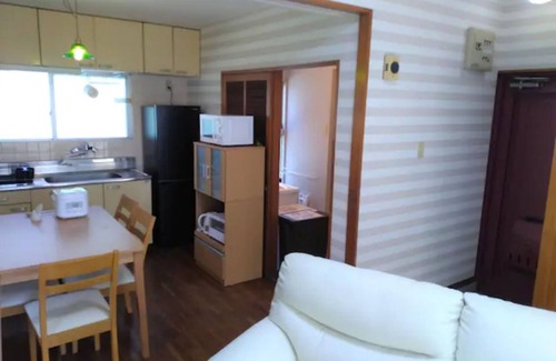 Ota-Kami Machi Apartment | 52 JapaneseWesternstyle room LDK Cleaning 1 - New 52m2 JapaneseWestern style room LDK 3 nights discount Free cleaning fee 1 parking lot 4 minutes walk from Ota station Capacity 5 people A102/Takamatsu Kagawa