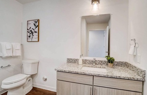 Avondale Apartment | 52 m² Apartment ∙ 2 guests