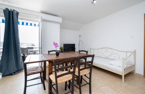 Zubovici Apartment | 52 m² Apartment ∙ 2 bedrooms ∙ 5 guests