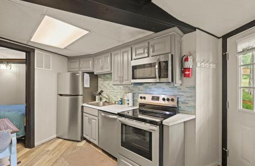 Sugar Mountain Ski Chalet | 520 Briarcliff Rd B by Carolina Stays