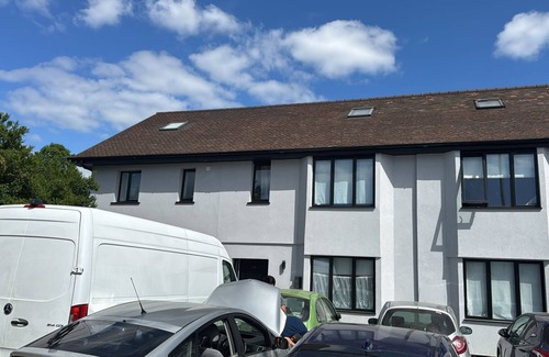 Slough Apartment | 526A Farnham Rd