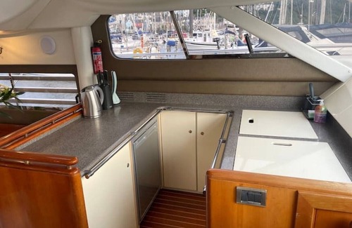 Turnchapel Boat Rental | 52ft Motor Yacht, Plymouth Yacht Haven Marina