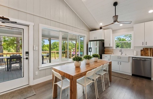 La Grange House | 53 Acre Ranch w/Pool, Spa, Lake, Game Room & More!