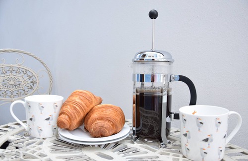 Aldeburgh Cottage | 53 TERN COTTAGE, ALDEBURGH, pet friendly, with a garden in Aldeburgh