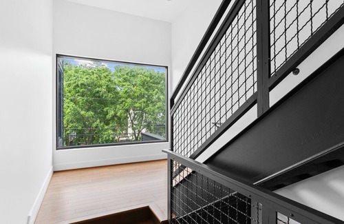 Butchertown House | 5300 SQ FT | Groups Welcome | Modern | Walkable