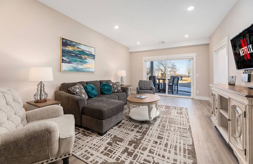 Traverse City Condo | 539 Bay St. Lake View Condo by Beach 102W