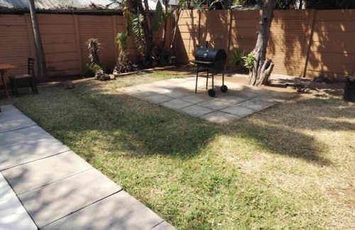 Sunnyside Apartment | 54 Brecher Deluxe Double Room with Shower #2