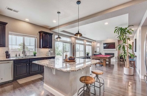 Gateway House | 5400sqft 6BR 5.5BA Office, Theater, Game Room/10min to DIA & Downtown