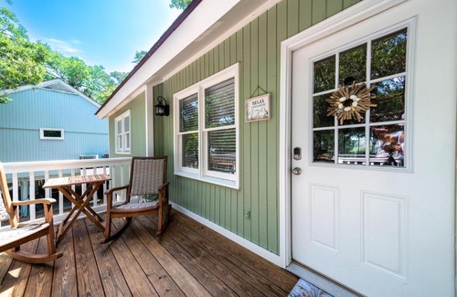 Tarpon Pond House | 543 Tarpon Pond Cottage