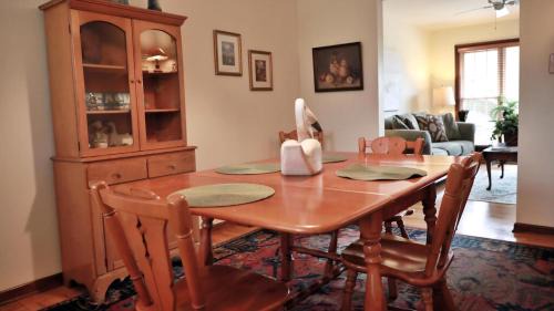 Cape May House | 547 Sunset Blvd