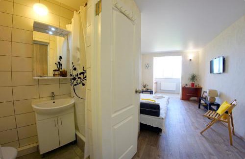 Dzerzhyns'kyi District Apartment | 54a Tselinogradskaia Str at Alekseevka underground