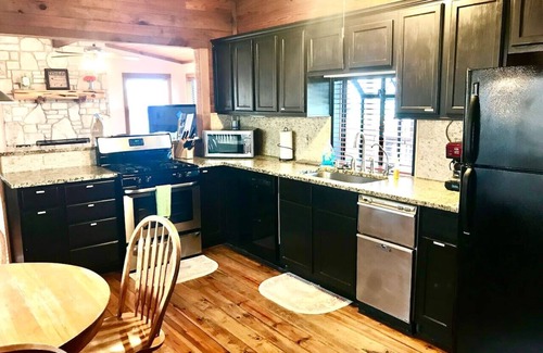 Center Point House | 55-Acre Hill Country Escape Near Wineries/Shopping