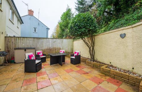 Saundersfoot House | 55 Incline Way - Saundersfoot Coastal Retreat with Patio & Parking
