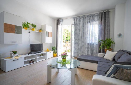 Jadranovo Apartment | 55 m² Apartment ∙ 2 bedrooms ∙ 4 guests