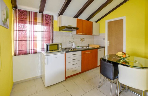 Pakostane Apartment | 55 m² Apartment ∙ 2 bedrooms ∙ 4 guests