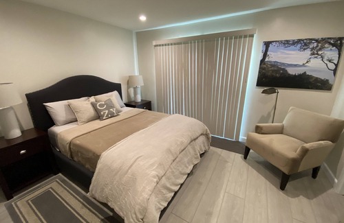 Encinitas Condo | 55+ This little gem of a place is a perfect escape for 31 days or more.