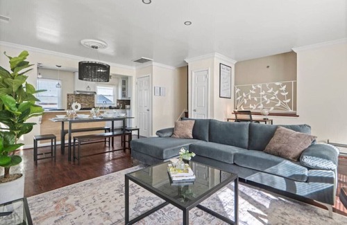 North Bergen Apartment | 556b) Large 3 bedroom with Parking!
