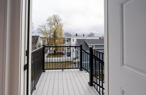 Codman Square Apartment | 558-2 3BR Boston - Modern Nest near Franklin Park