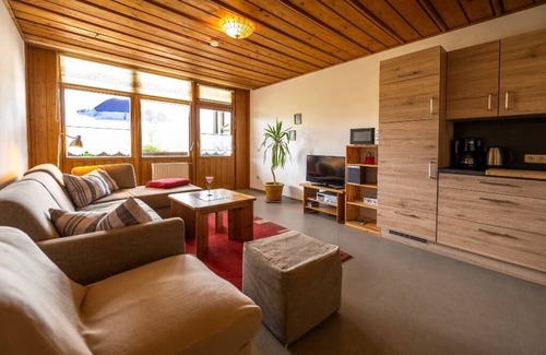 Moosbach Apartment | 56qm große 2-Zimmerwohnung mit Balkon für 2 bis 5 Personen