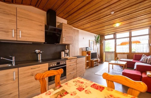 Moosbach Apartment | 56qm große 2-Zimmerwohnung mit Balkon für 2 bis 5 Personen