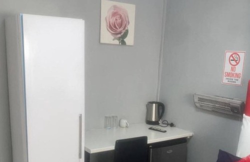 Parow Apartment | 57 On Wynne- DELUXE UNIT 1