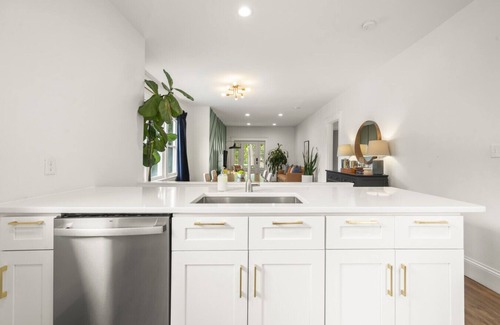 Roselawn Finance House | 5723 Ridge Road · The Greenhouse | Pleasant Ridge