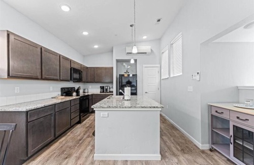 Boise House | 5757. Two Bedroom and 2 Bathroom, centrally located.