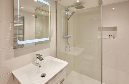 Whitby Apartment | 58 m² Apartment ∙ 1 bedroom ∙ 2 guests