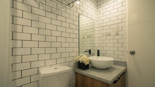 Downtown Apartment | 5880 Enriquez Residences
