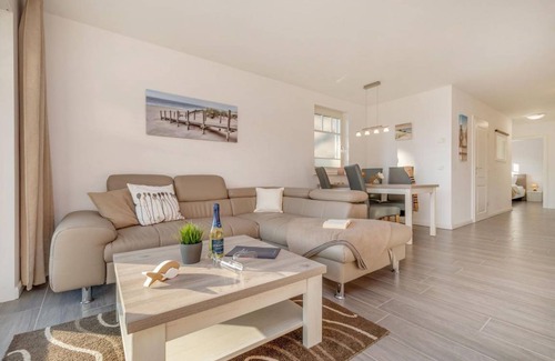 Zingst Apartment | 59 m² Apartment ∙ 2 bedrooms ∙ 4 guests