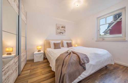 Zingst Apartment | 59 m² Apartment ∙ 2 bedrooms ∙ 4 guests