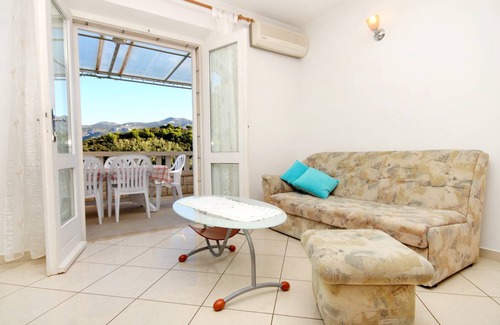 Cove Tri Zala (Zrnovo) Apartment | 59 m² Apartment ∙ 3 bedrooms ∙ 5 guests