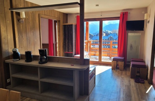 Risoul Apartment | 59 m² apartment in Deneb residence* with swimming pool and sauna