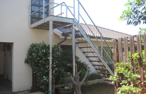 Sheffield Beach House | 59 On Gail