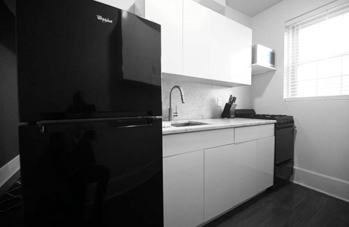 Bridgeport Apartment | 59 Rennell St, Bridgeport · Lovely 1 bedroom cozy modern apartment w/75” 4K TV