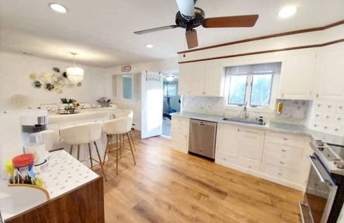Wolcott House | 597) Sleeps 12 - Pool - Grill