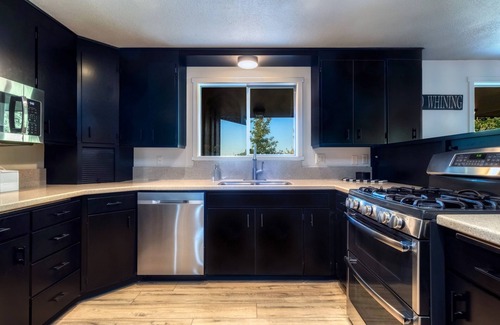 Walla Walla House | 5b/4bath w/Hot tub in Walla Walla Valley!