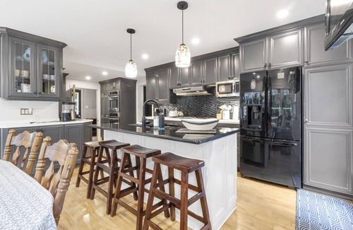 Downtown St. John's House | 5Bd Heritage Dream Home in Downtown's heart!