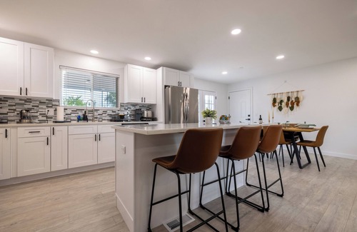 Thornton House | 5BD I Game Room I Backyard & BBQ I 20 Mins to DEN