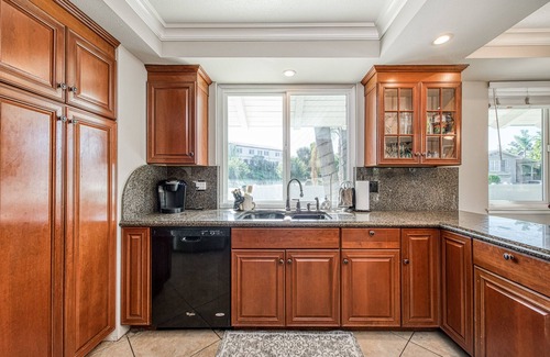 Mission Viejo House | 5BR-2BA Place, Pet Friendly, Pool & DiningTable, Pool-Lake Access, TVs all rooms