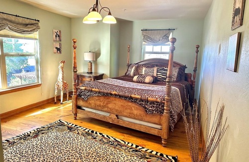 Atascadero Other | 5br/3.5ba Estate Sleeps 10 w Pool, Jacuzzi, Playground, Game Room, fire pit