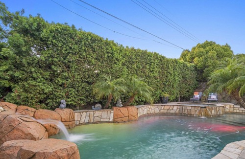 Fountain Valley Villa | 5BR/3BA Villa in Fountain Valley pool BBQ hot tub near Disneyland, Beach & Golf