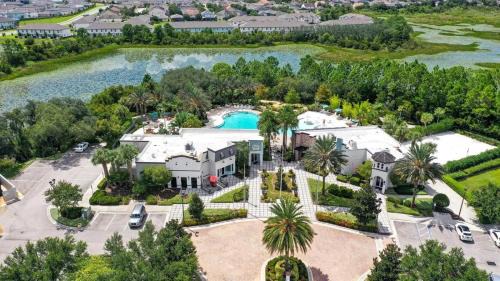 Marbella House | 5BR Family Retreat with Private Pool close to Disney!