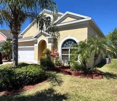 Marbella House | 5BR Family Retreat with Private Pool close to Disney!